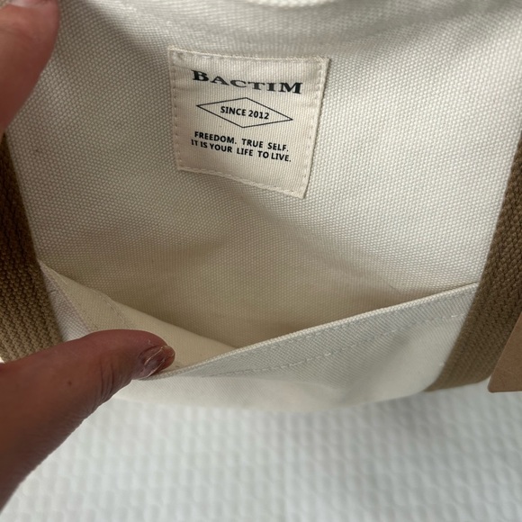 Tote bag with zippers - Picture 3 of 6